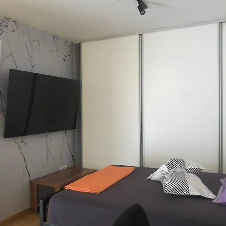 Y Zvezdara Apartment *